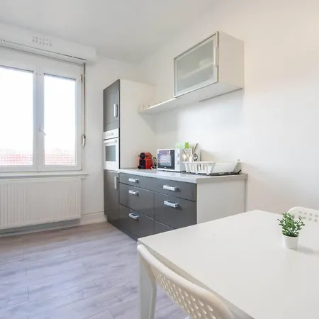 Magnifique Stationnement Gratuit